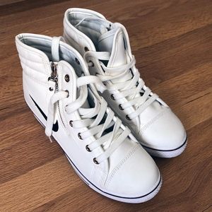 Women's Fashion Sneakers